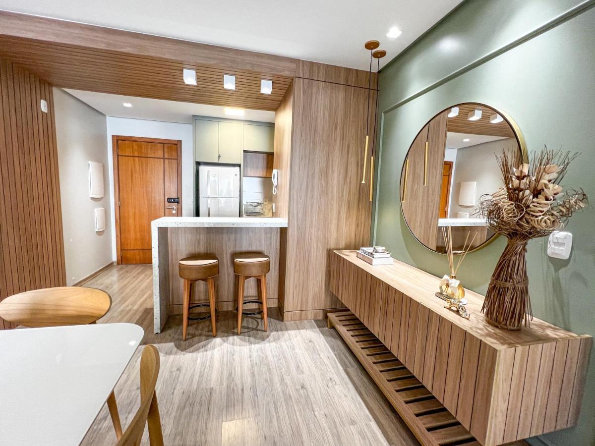 Apto Moderno Com Lareira, Piscina Aquecida E Infra Completo Em Apartment Gramado